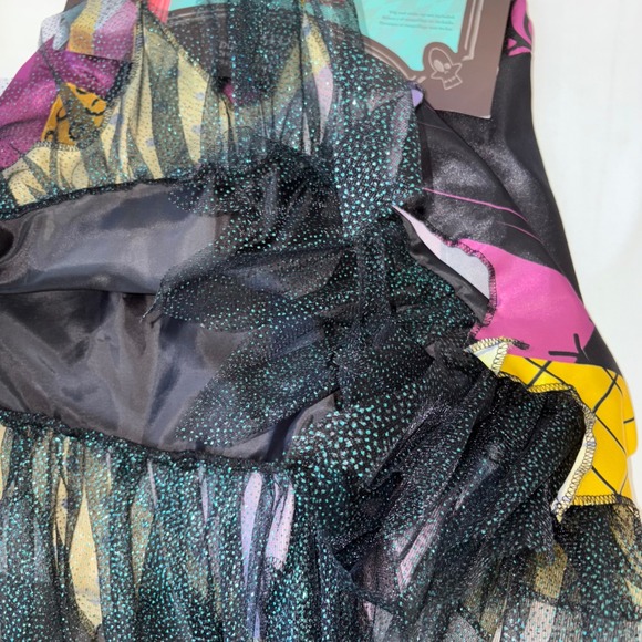 Disguise Disney The Nightmare Before Christmas Sally Deluxe Child Costume S 4-6X - Picture 7 of 8